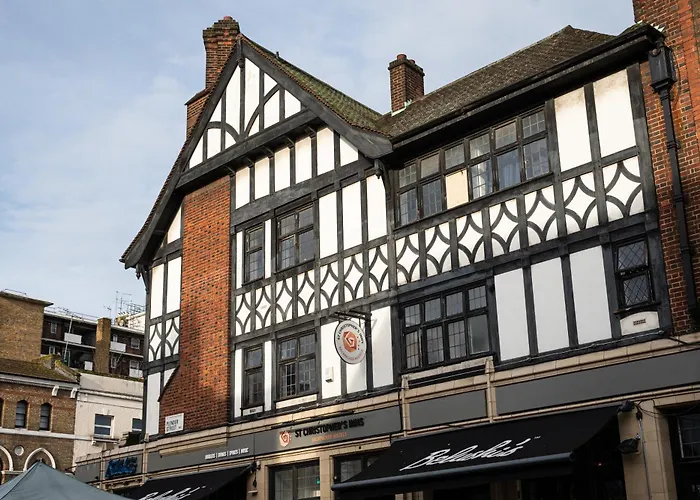 Urban Nomad - Camden Town Hostel London